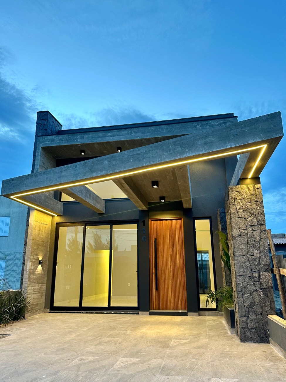 Imagem do imóvel Casa 3 dormitórios à venda, Zona Norte em Capão Da Canoa referência 111