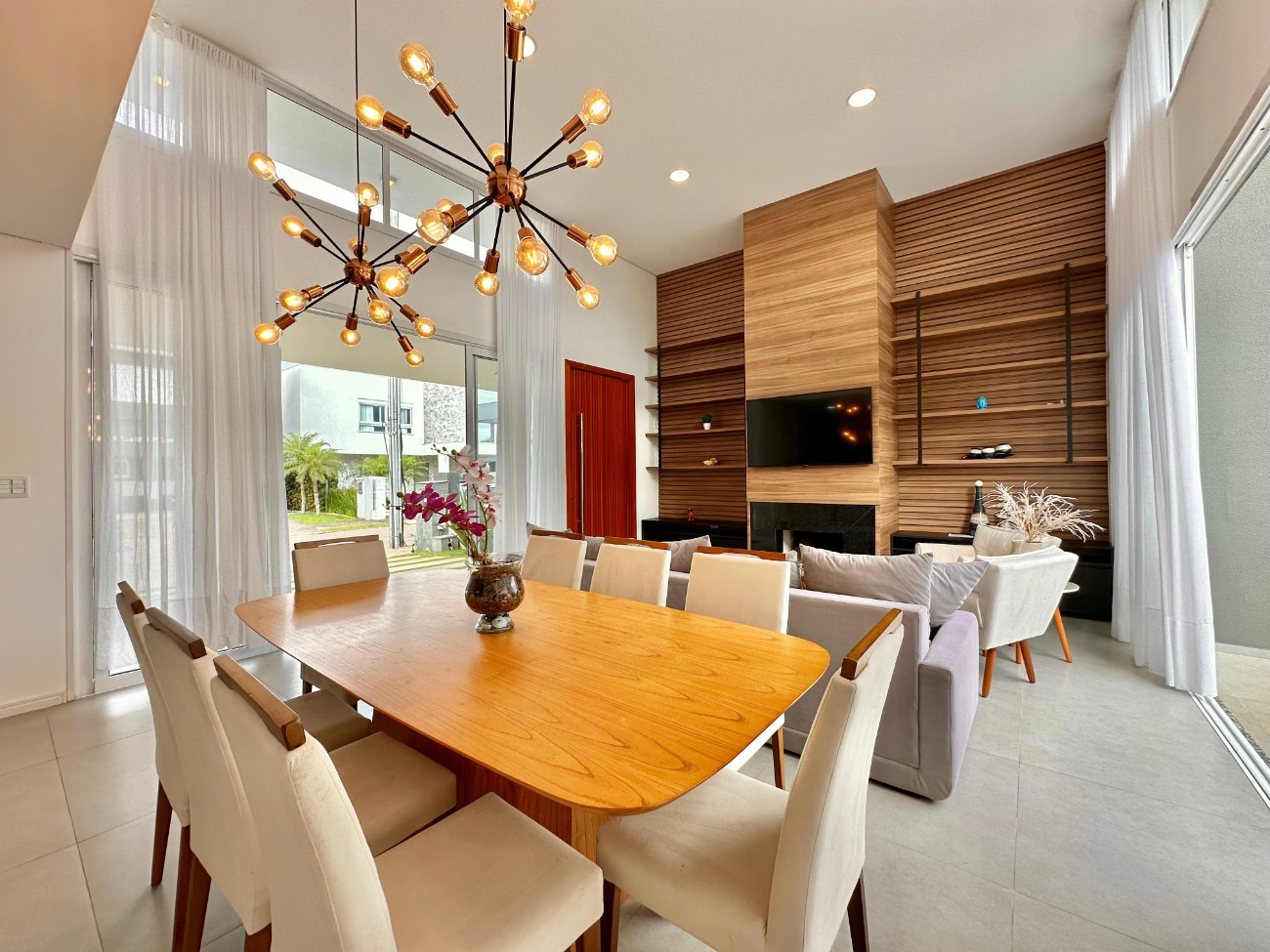 Imagem do imóvel Casa em condomínio 4 dormitórios à venda, Centro em Xangri-lá referência 239