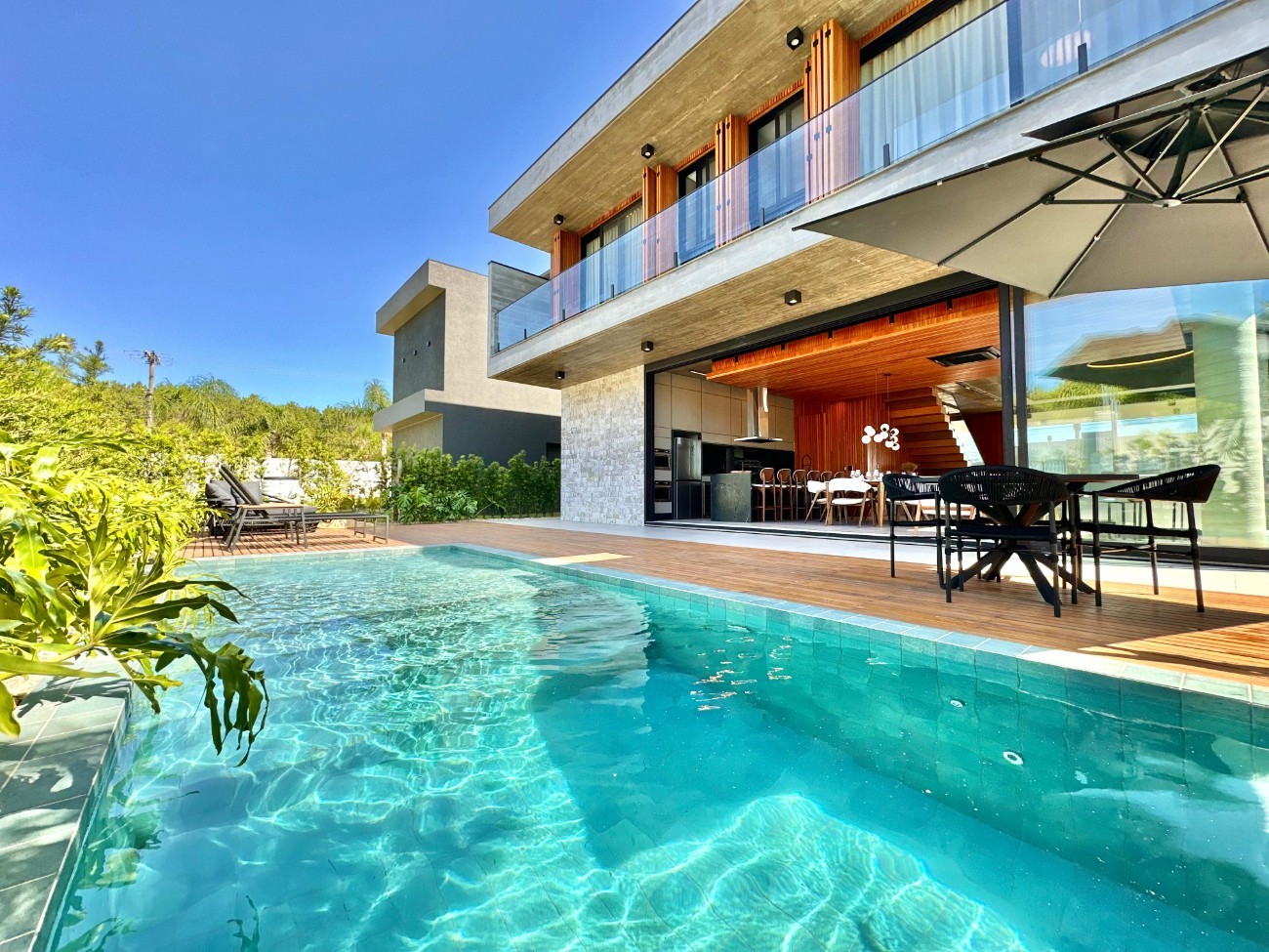 Imagem do imóvel Casa em condomínio 5 dormitórios à venda, Capão Novo em Xangri-lá referência 243