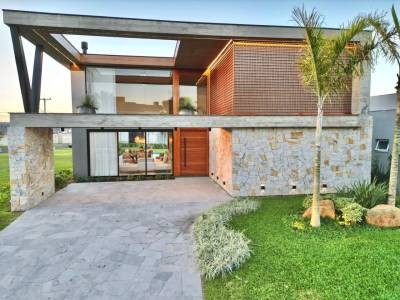 Imagem do imóvel Casa em condomínio 5 dormitórios à venda, Centro em Xangri-lá referência 353