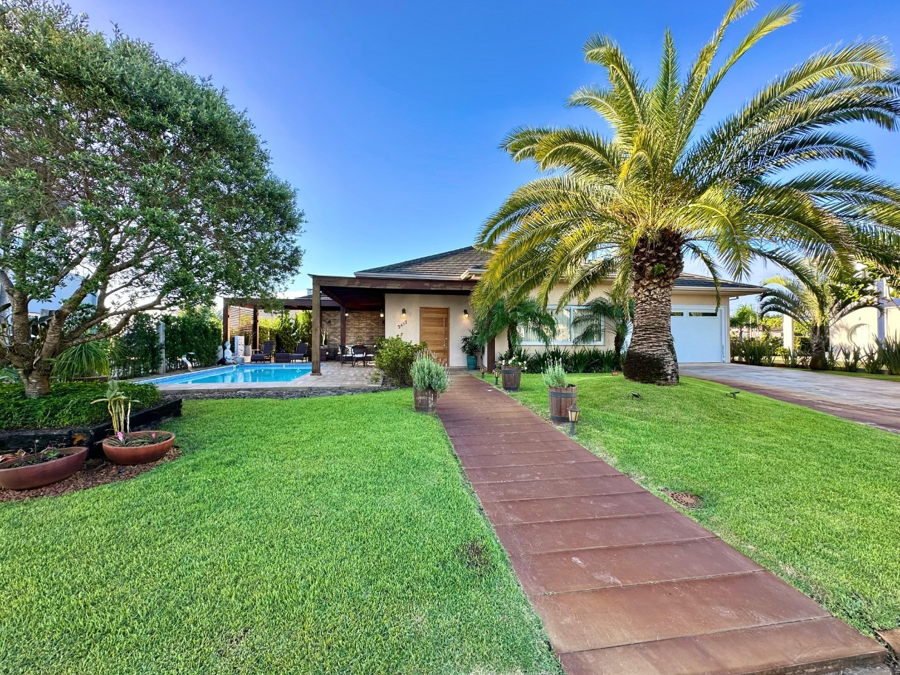 Imagem do imóvel Casa em condomínio 3 dormitórios à venda, Atlântida Sul em Capão Da Canoa referência 415