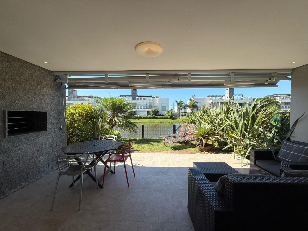 Imagem do imóvel Casa em condomínio 2 dormitórios à venda, Atlantida em Xangri-lá referência 533