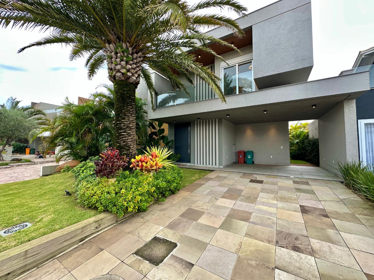 Imagem do imóvel Casa em condomínio 4 dormitórios à venda, Zona Nova em Capão Da Canoa referência 563