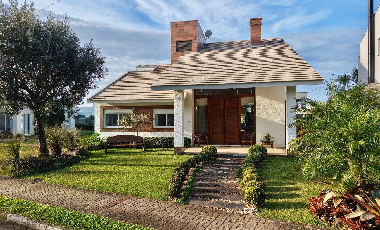 Imagem do imóvel Casa em condomínio 4 dormitórios à venda, Centro em Xangri-lá referência 609