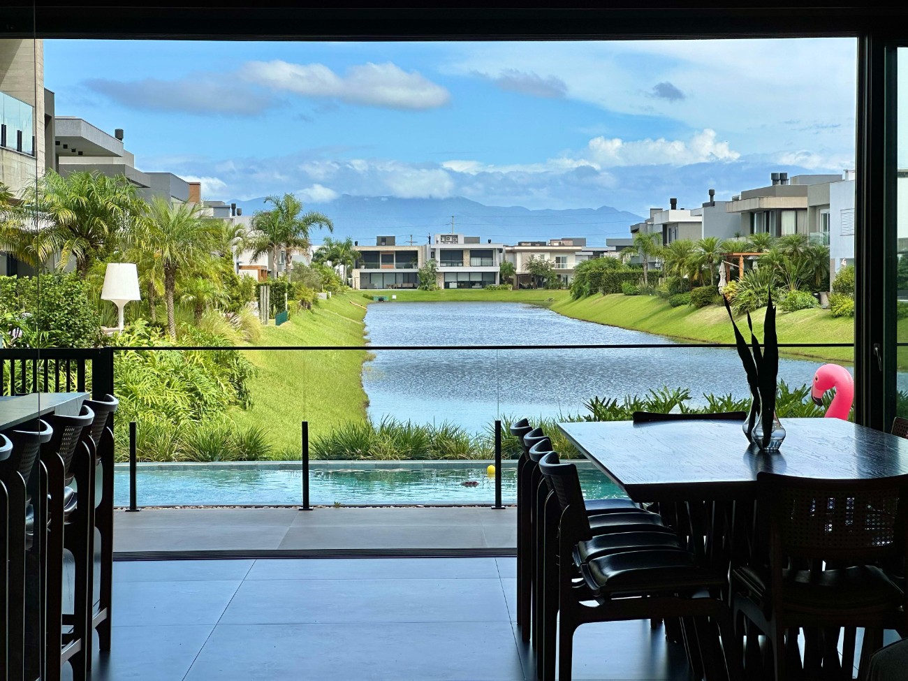 Imagem do imóvel Casa em condomínio 4 dormitórios à venda, Parque Antartica em Capão Da Canoa referência 611