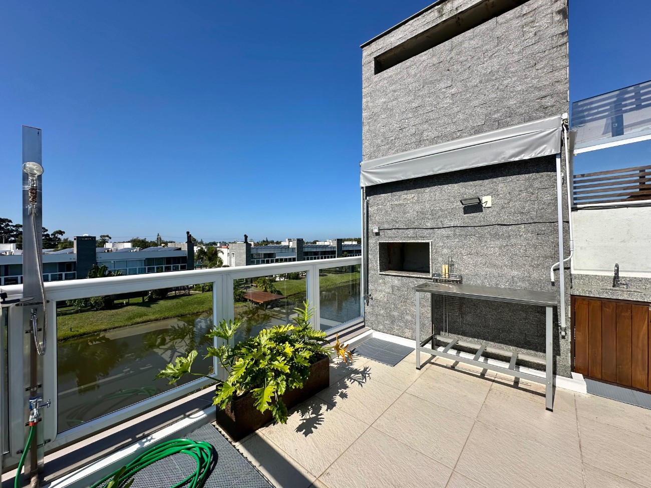 Imagem do imóvel Casa em condomínio 4 dormitórios à venda, Atlantida em Xangri-lá referência 638