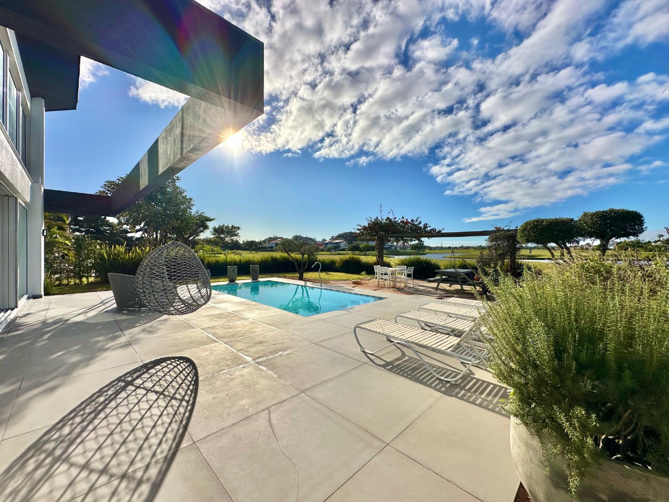 Imagem do imóvel Casa em condomínio 4 dormitórios à venda, Remanso em Xangri-lá referência 647