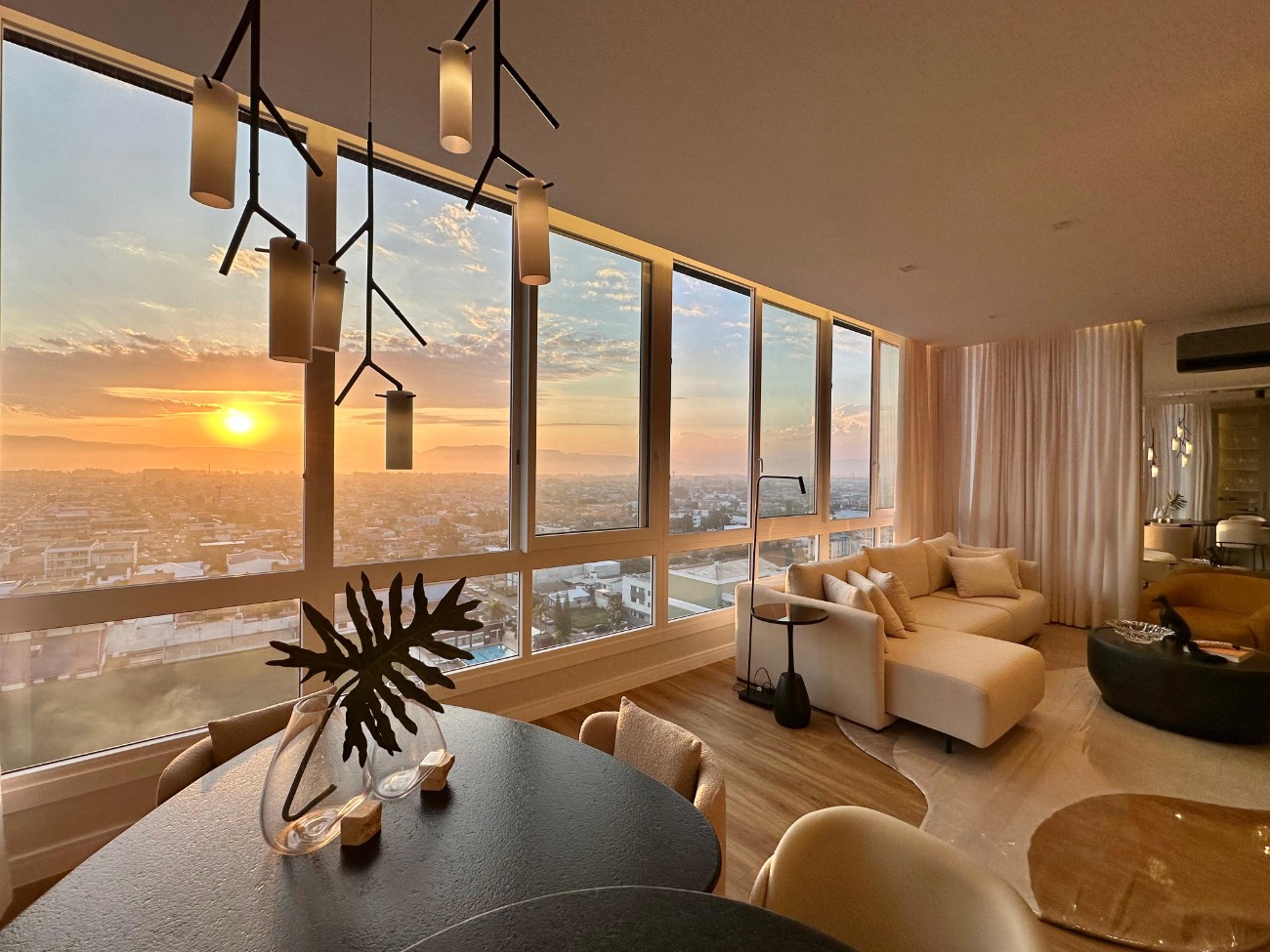 Imagem do imóvel Apartamento 3 dormitórios à venda, Centro em Capão Da Canoa referência 726