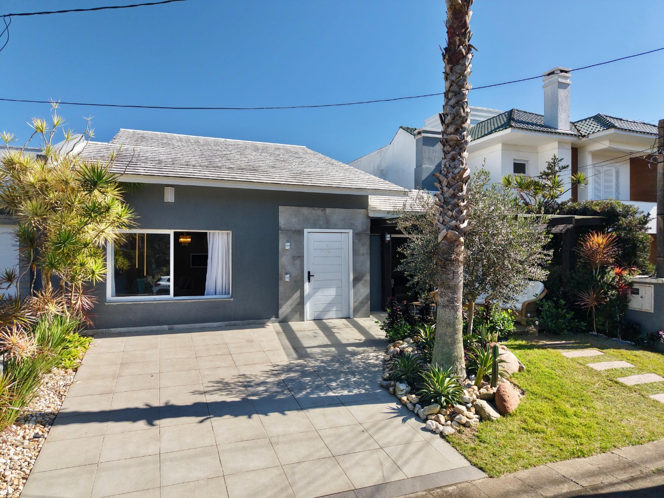 Imagem do imóvel Casa em condomínio 3 dormitórios à venda, Zona Nova em Capão Da Canoa referência 761