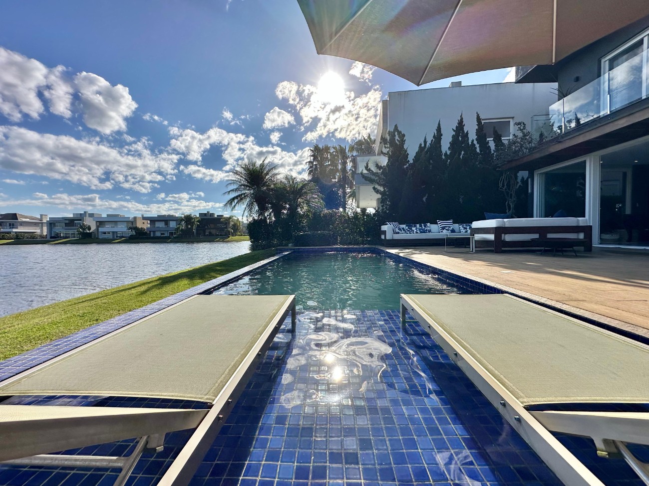 Imagem do imóvel Casa em condomínio 6 dormitórios à venda, Centro em Xangri-lá referência 777