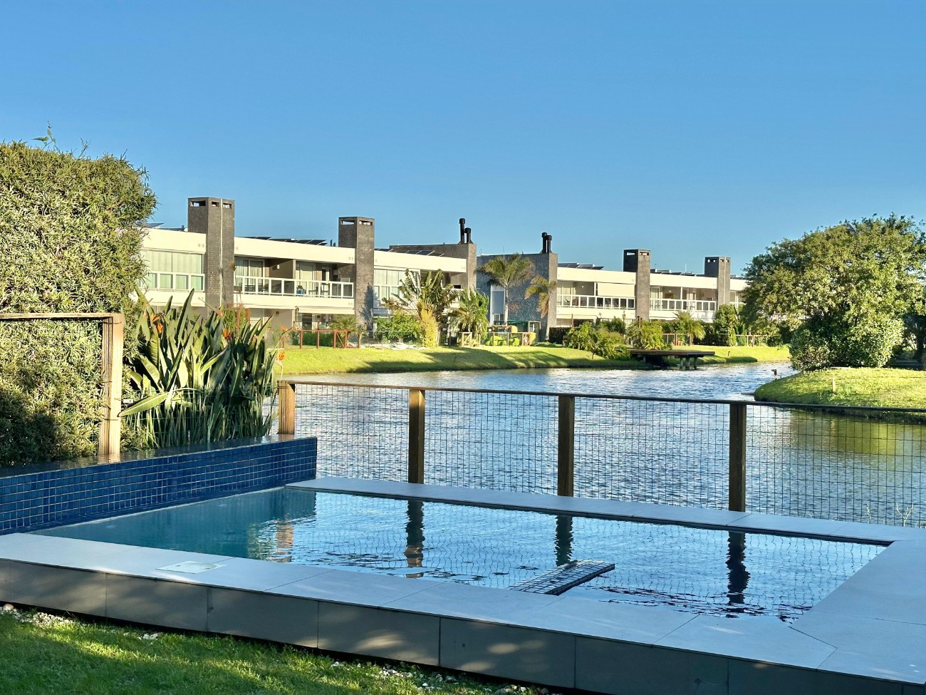 Imagem do imóvel Casa em condomínio 4 dormitórios à venda, Atlantida em Xangri-lá referência 794