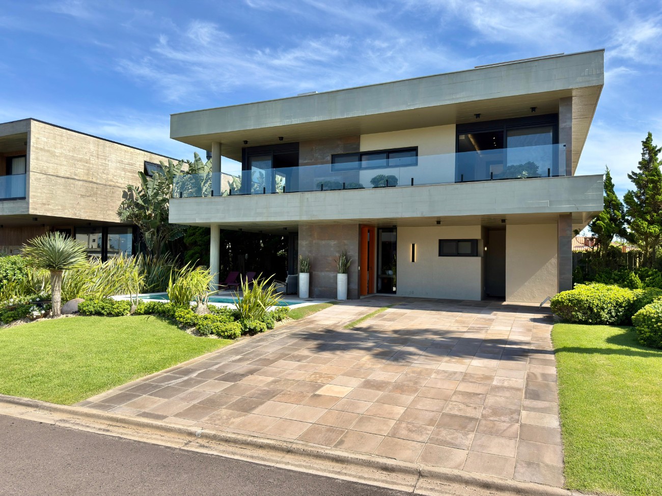 Imagem do imóvel Casa em condomínio 5 dormitórios à venda, Maristela em Xangrila referência 797