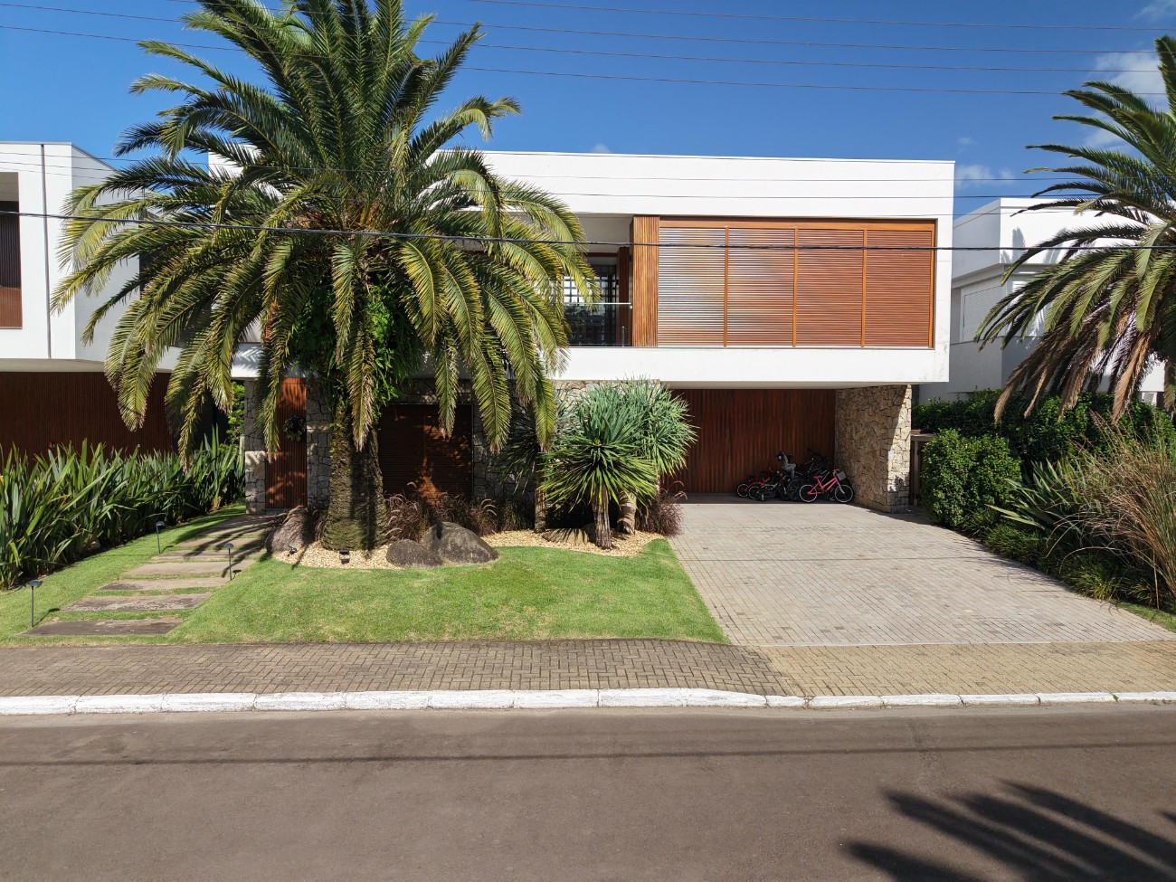 Imagem do imóvel Casa em condomínio 5 dormitórios à venda, Morada Do Sol em Capão Da Canoa referência 813