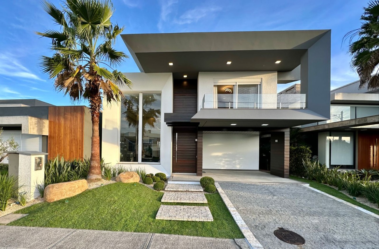 Imagem do imóvel Casa em condomínio 4 dormitórios à venda, Parque Antartica em Capão Da Canoa referência 815