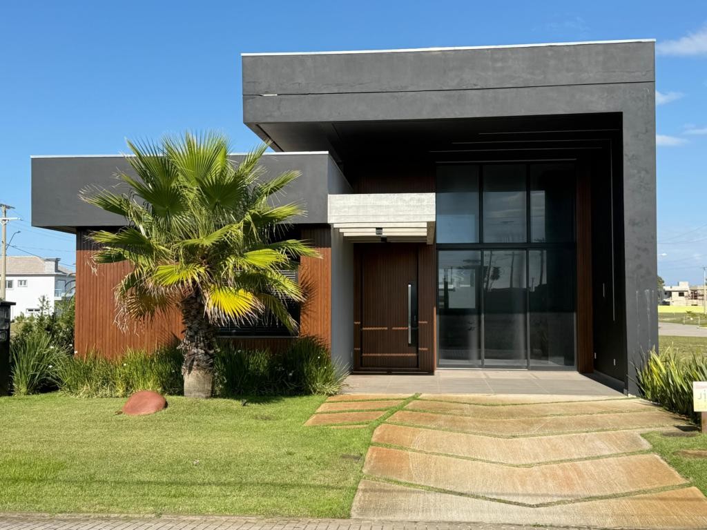 Imagem do imóvel Casa em condomínio 4 dormitórios à venda, Curumim em Capão Da Canoa referência 851